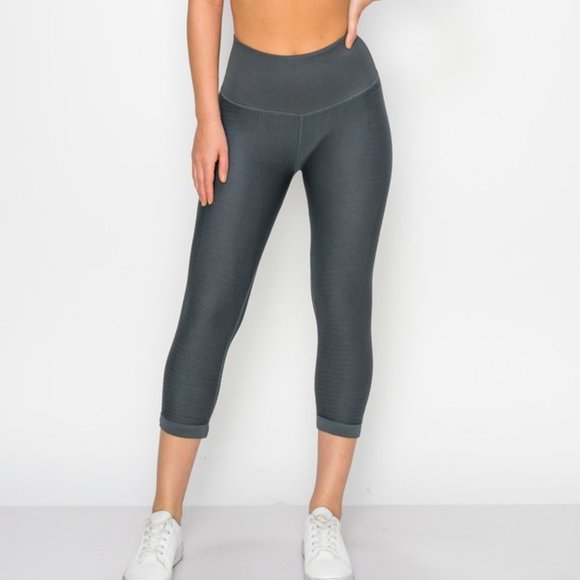 Workout Women Legings Capri High Compression Pants - Picture 10 of 10
